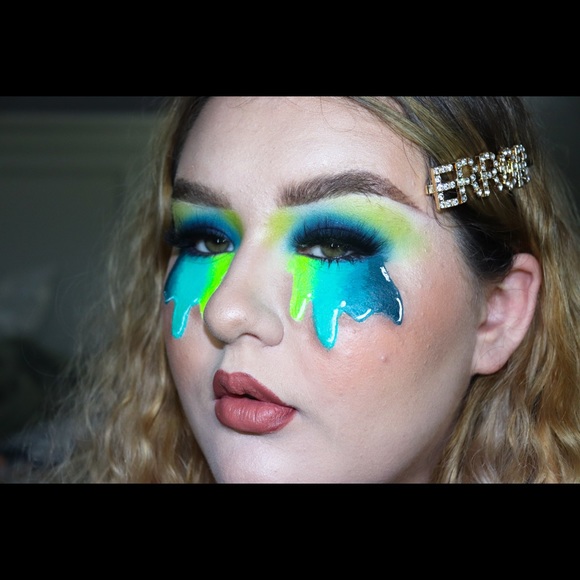 Meet your Posher, Elizabeth - Picture 1 of 1